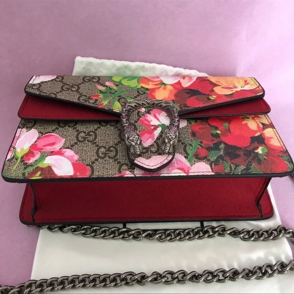 GUCCI blossom mini crossbody bag - Picture 2 of 9